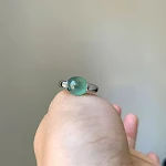 Anel embutido com macarrão de ovo azul gelo, cor calcedônia, rico em detalhes, material cobre, moda simples e elegante. — foto 2