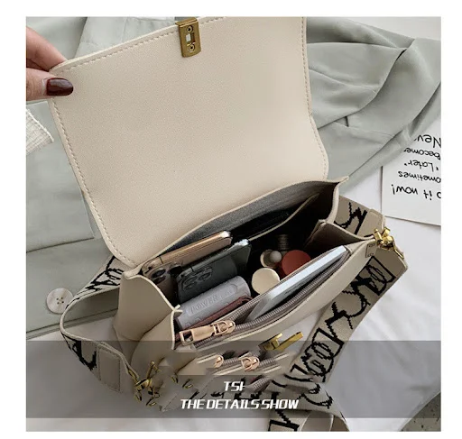 Title 7, Trendy Korean Fashion Chain Portable Small Squa...