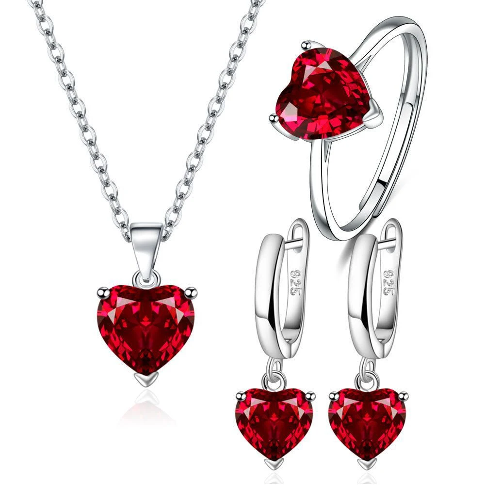 Conjunto feminino de três peças com pingente de coração de zircônia e corrente. Adicione um toque criativo e charmoso à sua personalidade com este conjunto. — foto 1