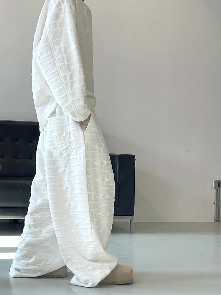Retro Sportanzug in Milchweiß mit dreidimensionalem Ethno-Jacquard, lockerer Passform für maximalen Komfort und einen trendigen Look. — foto 10