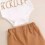 Conjunto Infantil Top Estampado e Calças de Cor Sólida Conforto e Estilo para Crianças Ideal para brincar e usar no dia a dia Um visual moderno e prático — foto 10