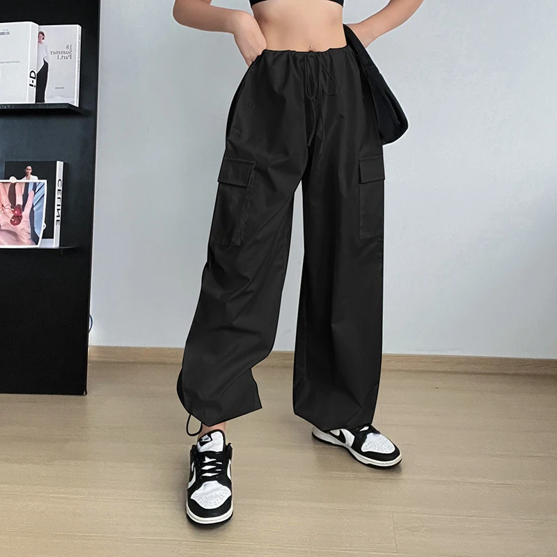 Jesenje ženske pantalone sa visokim strukom, široke nogavice, opuštene, velikih veličina, sa učkurom, ravnih nogavica, kargo pantalone, evropski i američki stil. — foto 6