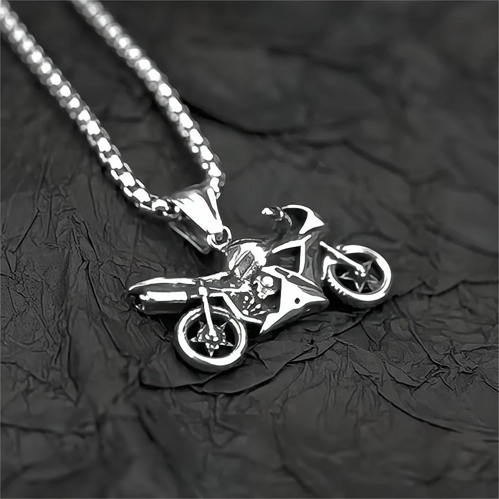 Colar masculino com pingente de aço titânio Placa de motocicleta vintage Joia masculina robusta e elegante Acessório perfeito para motociclistas — foto 5