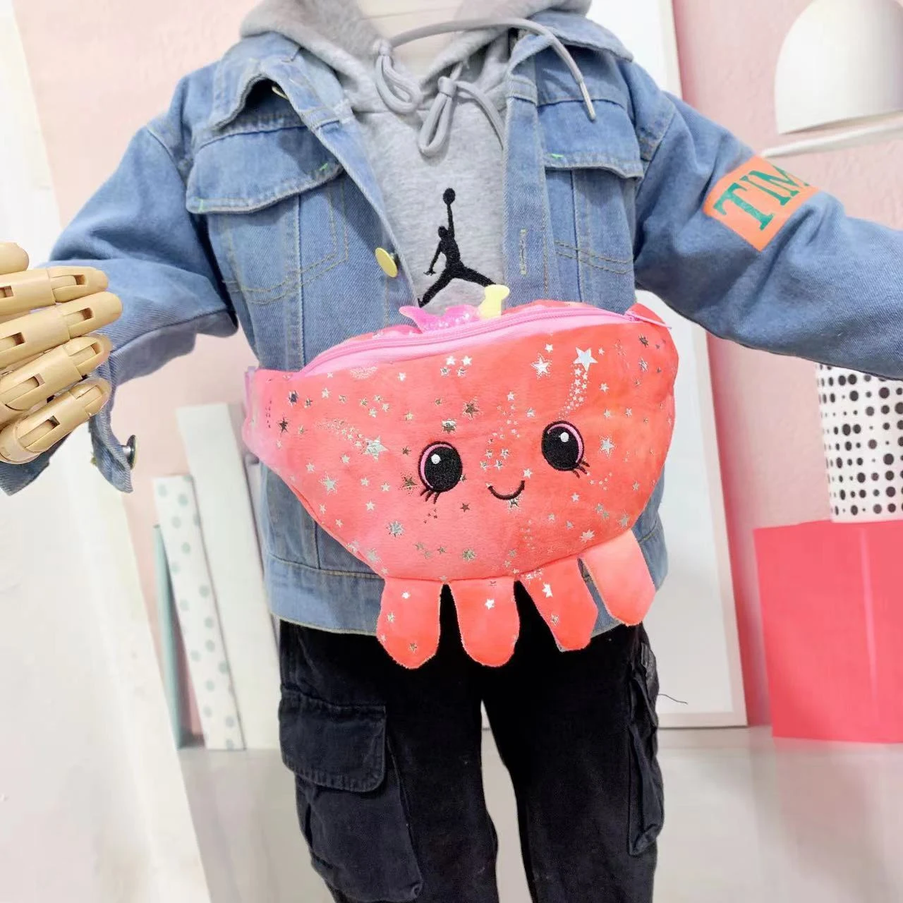 Kinder Mode Umhängetasche mit Pailletten Personalisierbar. Bequeme, lässige Tasche mit individuellem Namensdesign. Perfekt für Mädchen. — foto 10