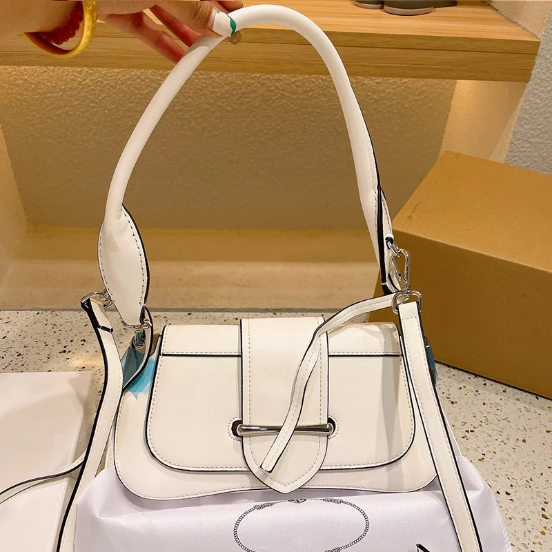 Title 6, Ladies Shoulder Bag European and American Retr...