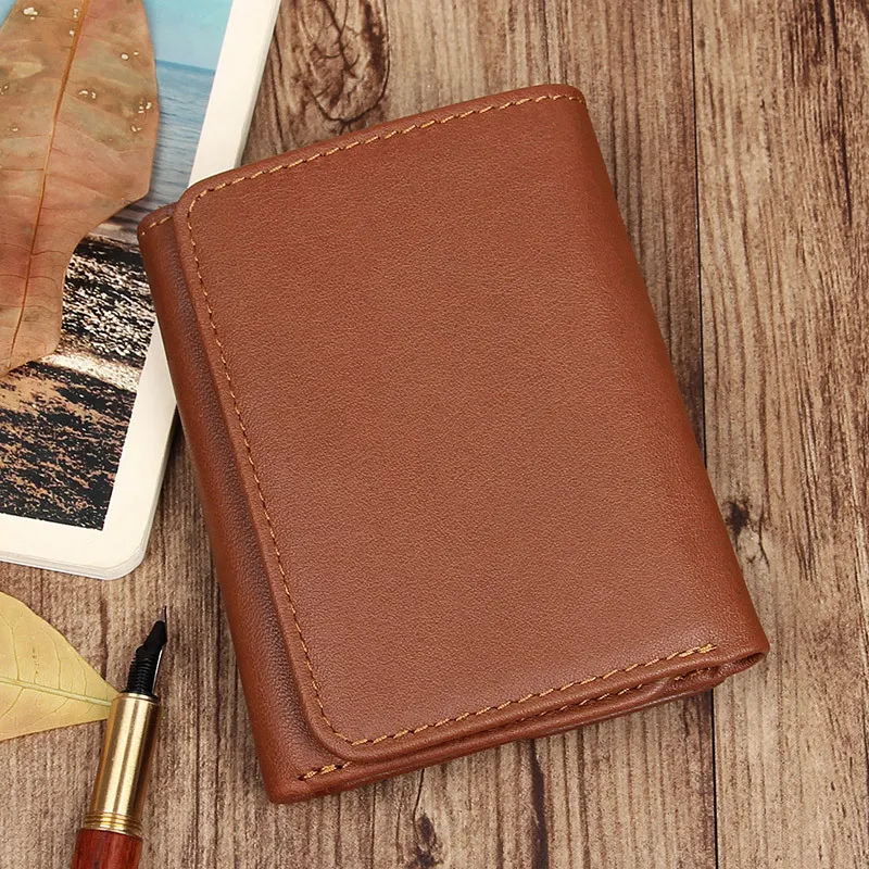 Retro leren anti-scan portemonnee. Bescherm je kaarten en gegevens in stijl. Klassiek design, moderne veiligheid voor man en vrouw. — foto 4