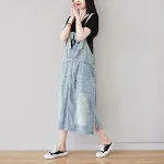 Vestido informal con tirantes y diseño de agujeros, perfecto para un look casual y fresco. Ideal para el verano. — foto 1