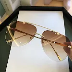 Fashion Big Metal Frame Sunglasses for men and women, offering UV protection, a stylish design, and perfect for everyday — photo 5