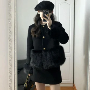 Title 12, Heavy Industry Black Love Heart Wool Tweed Shor...