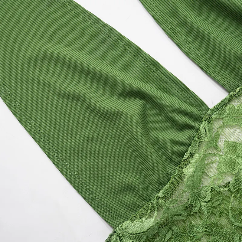 Title 15, Conjunto Top Cropped com Renda e Decote Halter ...