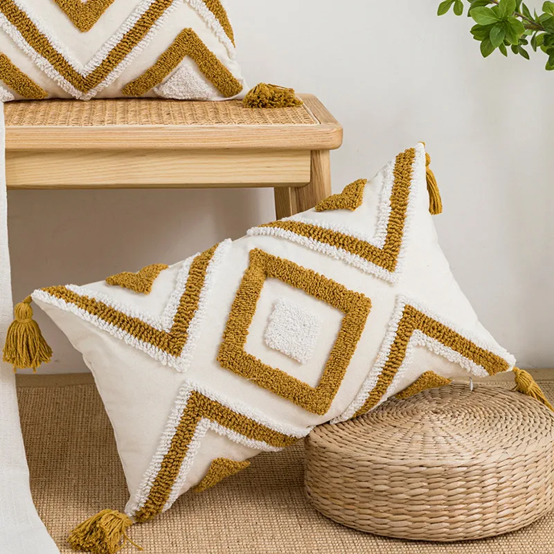 Almofada Bordada de Veludo com Círculos para Casa, Sofisticação e Conforto para sua Sala ou Quarto, Decore com Estilo — foto 12