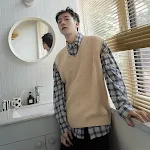 Men's Knitted Plain Color Sleeveless Waistcoat A versatile layering piece for any wardrobe. Comfortable and stylish for — photo 1