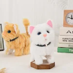 Gatinho de pelúcia elétrico que anda, grita e se move! Brinquedo interativo e divertido para crianças. Alegria garantida! — foto 3