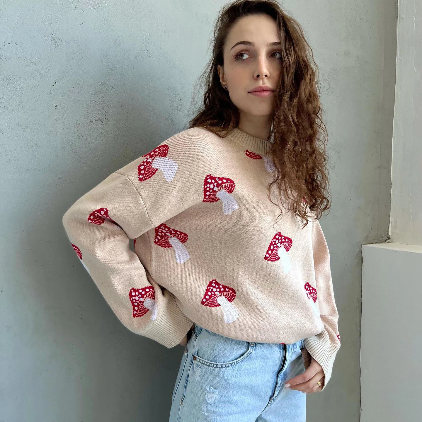 Casaco feminino de malha com cor solta e contrastante — foto 2
