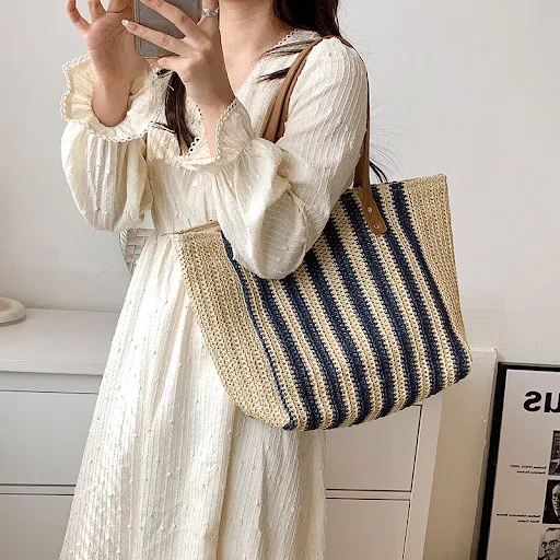 Title 2, Ladies New Paper Rope Striped Straw Bag for sum...