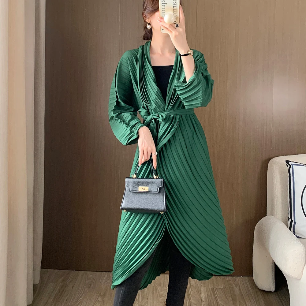 Handgeperste lange trenchcoat voor dames, stijlvol en warm, perfect voor de winter, biedt bescherming tegen de kou, tijdloos design en elegante look. — foto 22