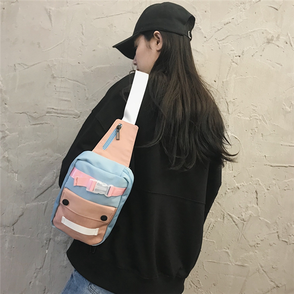 Bolso de pecho con contraste para mujer Elegante y funcional, perfecto para llevar tus esenciales con comodidad y estilo. — foto 7