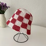 Red and white squares