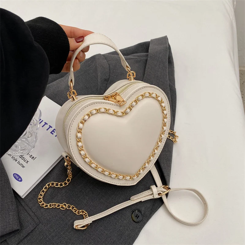 Bolsa Mensageiro Feminina de Corrente, Grande Capacidade, Perfeita para Levar Tudo com Estilo e Conforto, Essencial no Dia a Dia. — foto 4