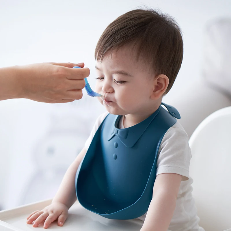 Babador de silicone para bebês à prova d'água e fácil de limpar com coletor de migalhas, ideal para refeições sem sujeira — foto 8