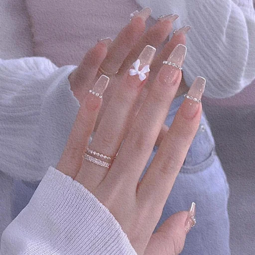 Title 1, Adesivos de unhas com laços, correntes e diaman...