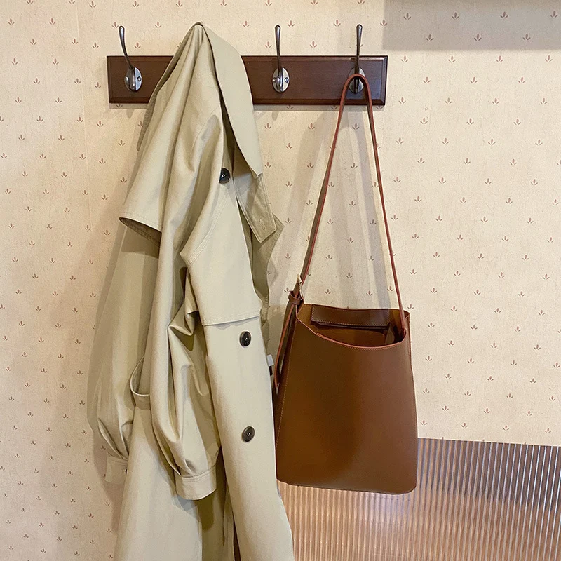 Title 14, Bolsa saco de ombro, outono inverno, retro chic...