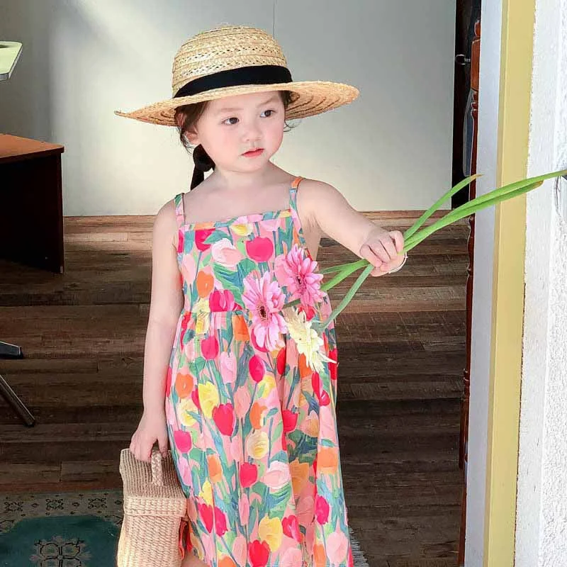 Title 4, Sommerliches Kinderkleid im Landhausstil mit Bl...