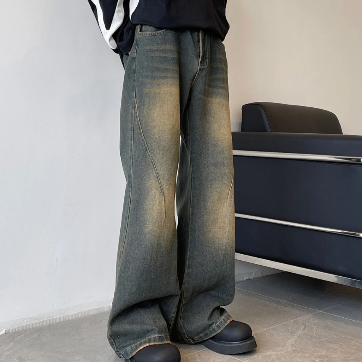 Pantaloni Casual Dritti Uomo Moda. Comodi ed eleganti, perfetti per un look casual di tendenza. Scopri la vestibilità ideale e il tuo stile. — foto 22