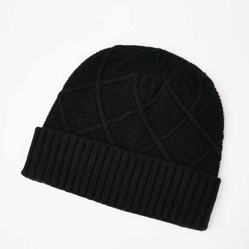 Knitted Hat for Warm Outdoor Fashion. Experience warmth and style this winter with this comfortable and fashionable hat — photo 5