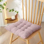 Almofada xadrez ajustável para escritório, ideal para longas sessões sentado, conforto ergonômico e suporte lombar. — foto 5
