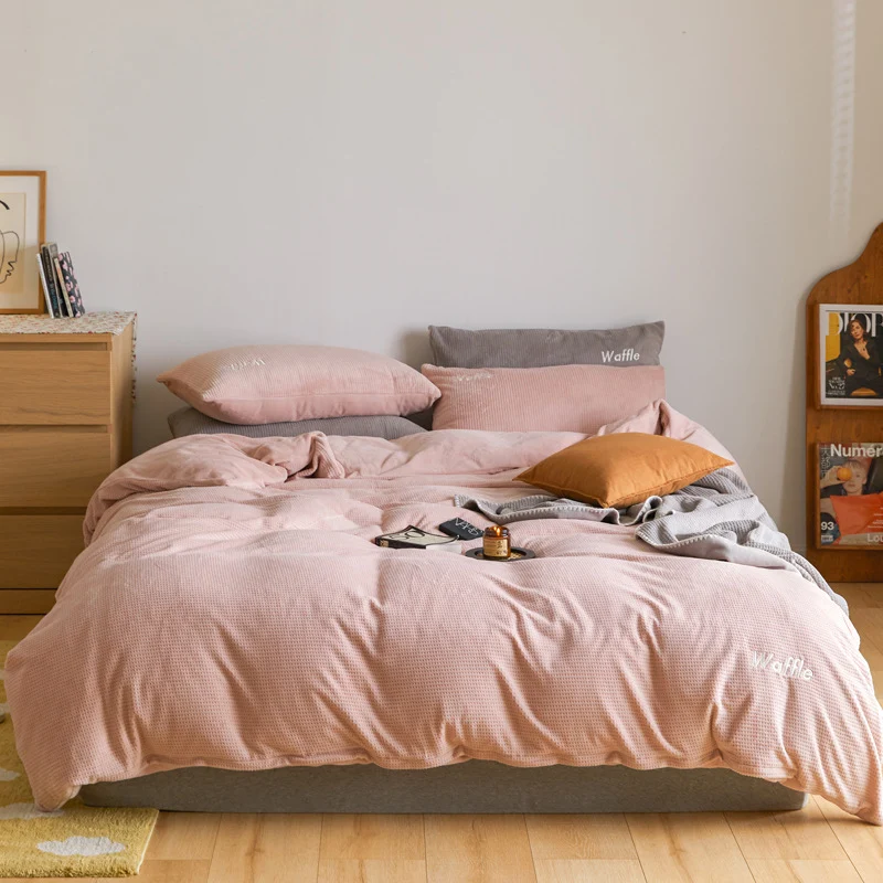 Conjunto de 4 peças de lã polar leite, lã coral reforçada para o inverno, proporciona calor e conforto para noites aconchegantes e sono reparador. — foto 3