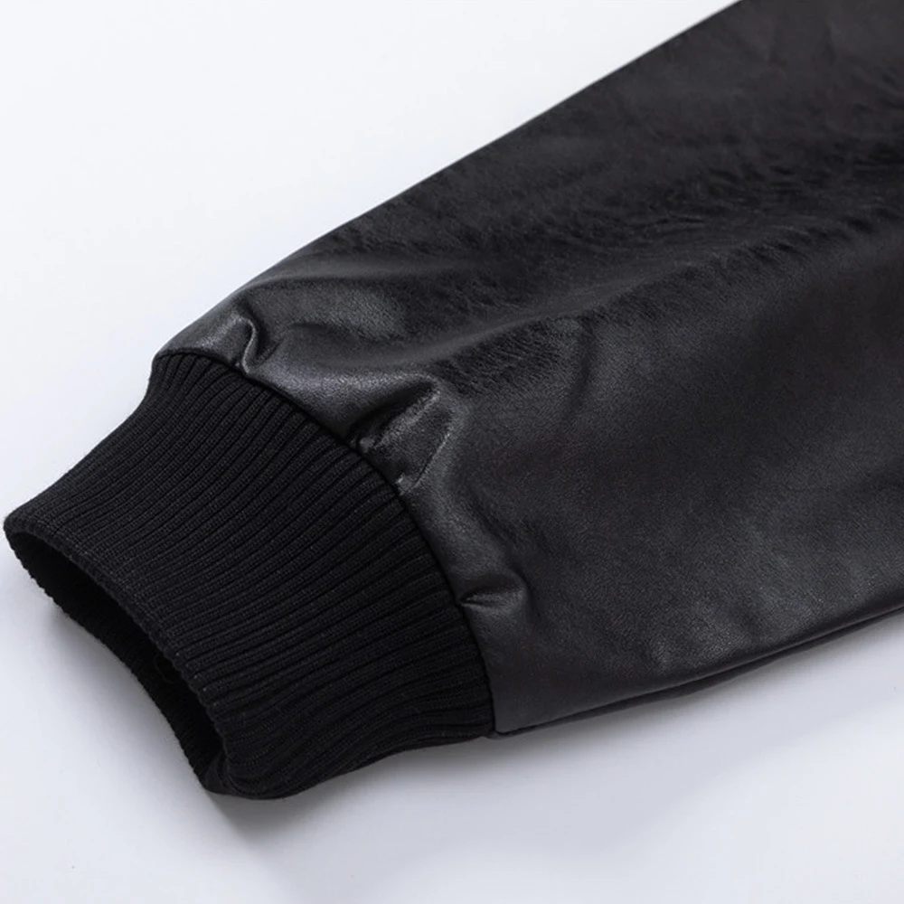 Jaqueta de uniforme de beisebol folgada estilo americano masculina, roupas de outono e inverno. Conforto e estilo para o clima frio, perfeita para o dia a dia. — foto 4