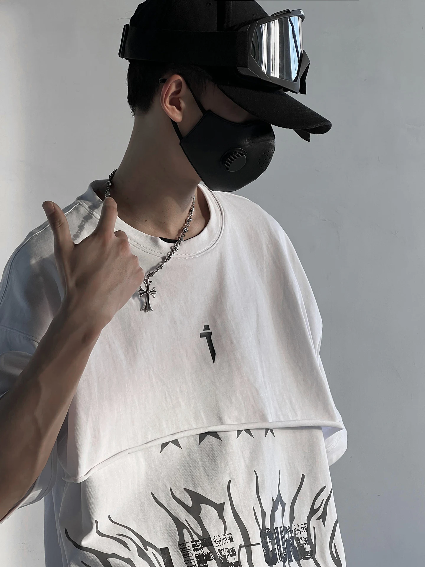 Title 10, Mens Summer Loose Retro Pentagram Print Short ...