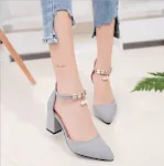 Sapatos femininos de salto alto para o trabalho, grossos, com boca rasa, fivela de palavra com strass, sapatos pontudos. — foto 5