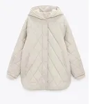 Giacca calda in cotone trapuntato, ampia, con cappuccio e maniche lunghe. Perfetta per l'inverno, offre comfort e calore. — foto 1