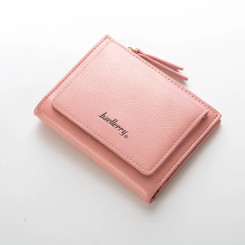 Title 5, Lovely Small Coin Purse In Patent Leather
