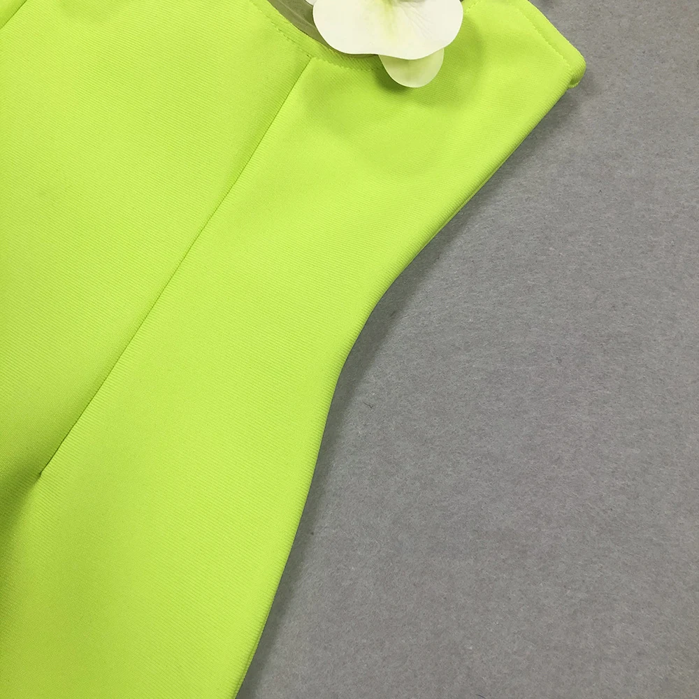 Title 11, Fashion White Flower Decoration Waist-tight She...