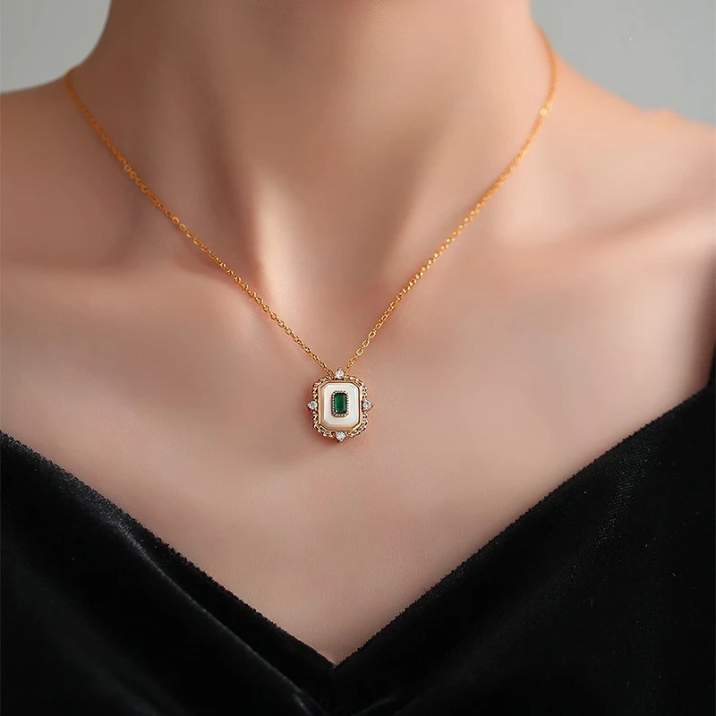 Colar de Zircônia Esmeralda Fritillary Exquisito, Brilho e Sofisticação para Mulheres, Ideal para Ocasiões Especiais e Presentes Memoráveis. — foto 16