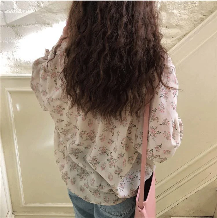 Title 4, Womens Flare Sleeve Collar Chiffon Top, elegan...