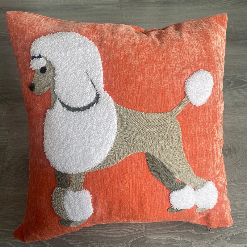 Title 7, Almofada bordada com cão americano e enchimento...