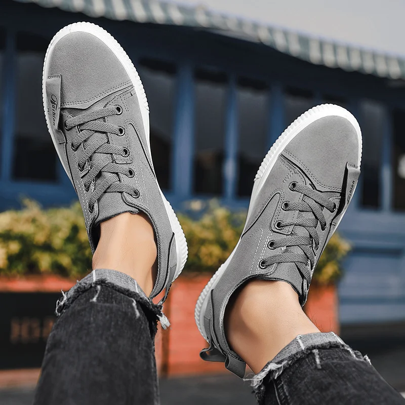 Men's Sports and Leisure Flat Shoes Comfortable and stylish footwear for everyday activities and relaxed moments Versati — photo 6