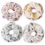 Conjunto de presilhas de cabelo mãe e filha com flor na cabeça. Cabelos combinando para momentos especiais. Lindos laços para um visual harmonioso e charmoso. — foto 7