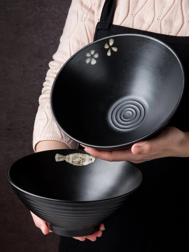Tigela grande de ramen de cerâmica para sopa. Saboreie suas refeições com estilo e conforto. Perfeita para ramen e caldos. — foto 12