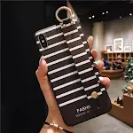 White bar