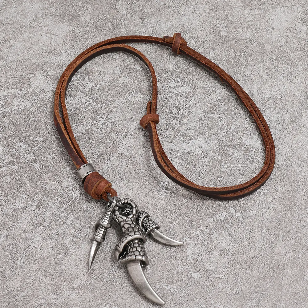 Colar pingente de pata de liga para homens, joia de personalidade. Demonstre seu amor por animais com este acessório estiloso e expresse sua individualidade. — foto 1