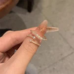 Anel de pérola feminino, design de minoria da moda, luxo leve e simplicidade, conjunto de duas peças aberto, temperamento. — foto 10