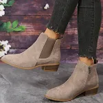 Sapatos casuais femininos com salto grosso, bico fino, camurça e faixa elástica. Conforto e estilo para o dia a dia. — foto 6
