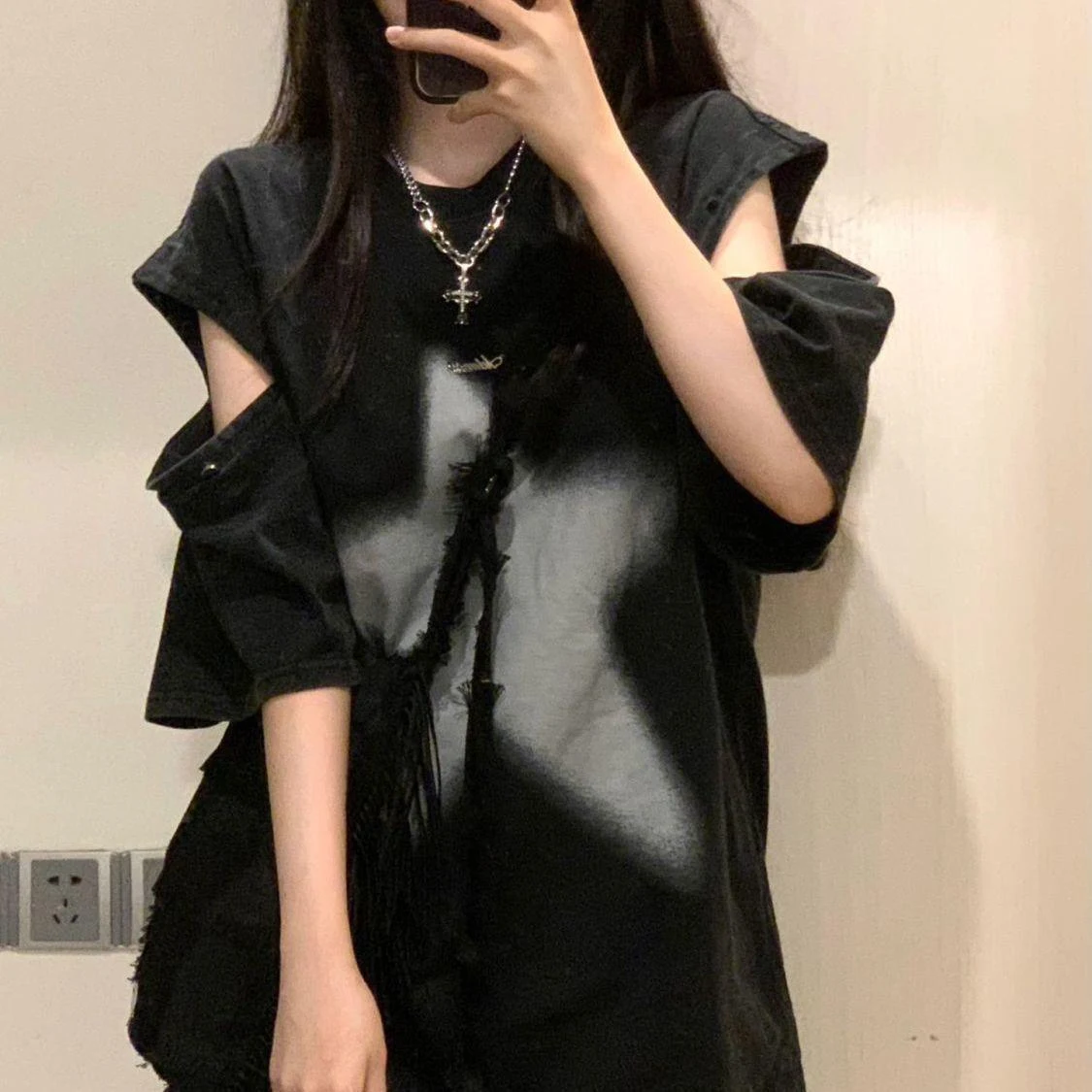 Hiphop Button Detachable Sleeve Loose Top — photo 9