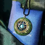 Colar com pingente de cristal pentagrama para homens e mulheres. Adicione um toque místico e elegante ao seu visual. Um acessório significativo. — foto 3