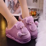 Damesschoenen met dikke zool en bont. Warme en stijlvolle schoenen voor de winter. Geniet van comfort en mode met deze trendy laarzen. — foto 4